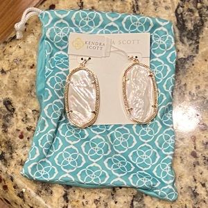 Kendra Scott Danielle earrings